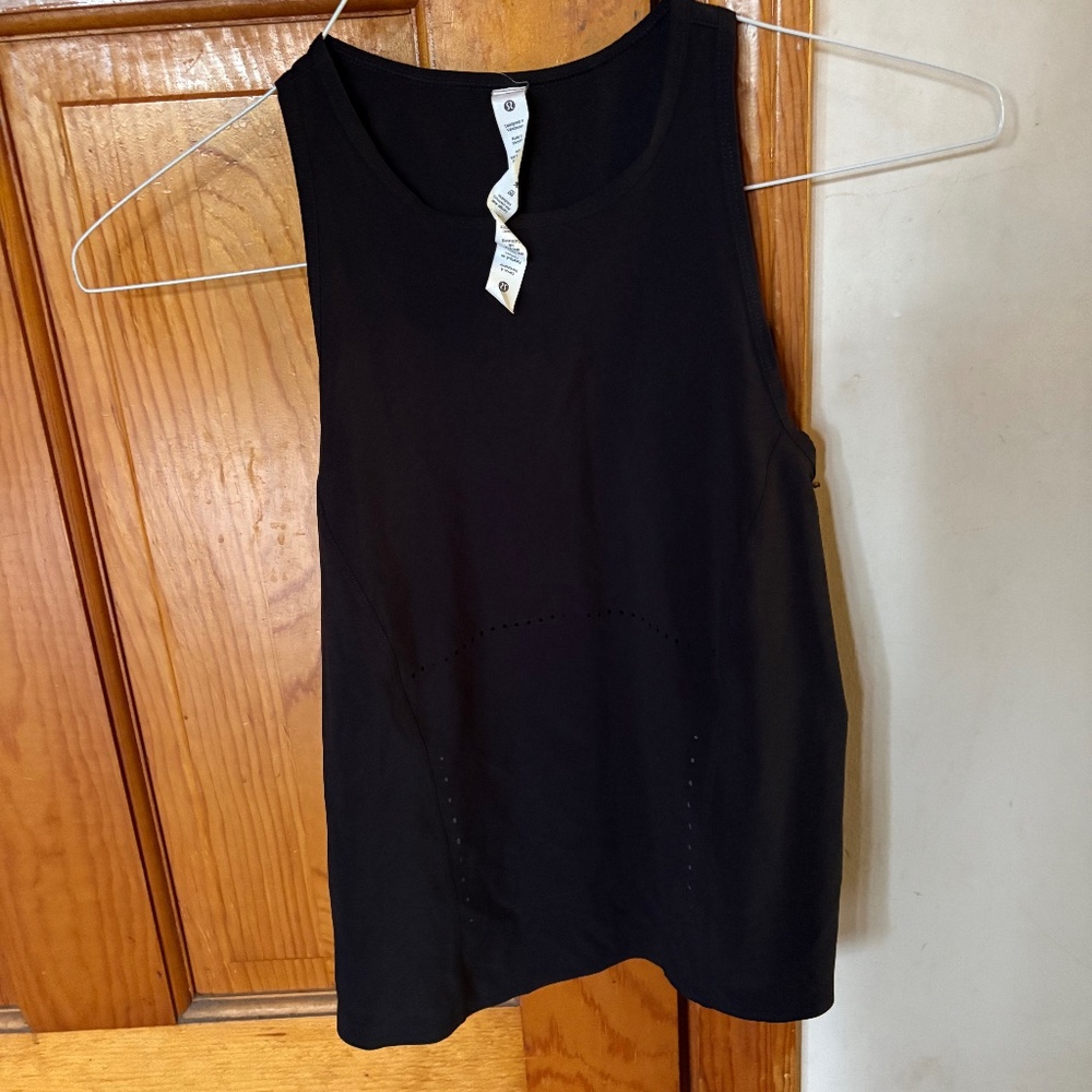 Lululemon tank top